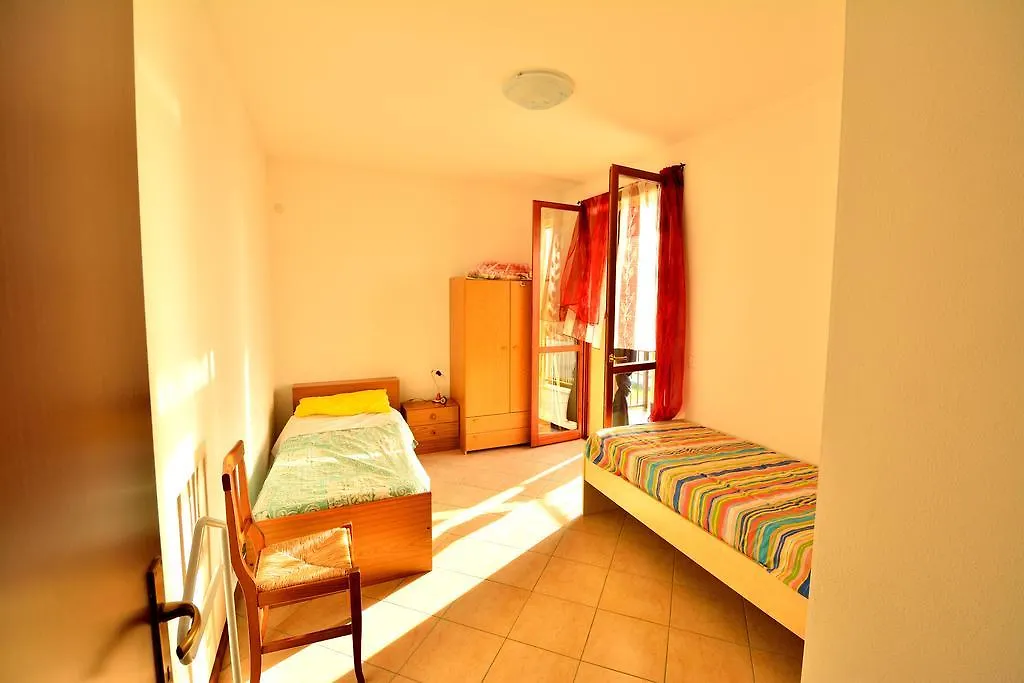 Sarno Apartments Via Tintoretto 0*, سيرمِيوني